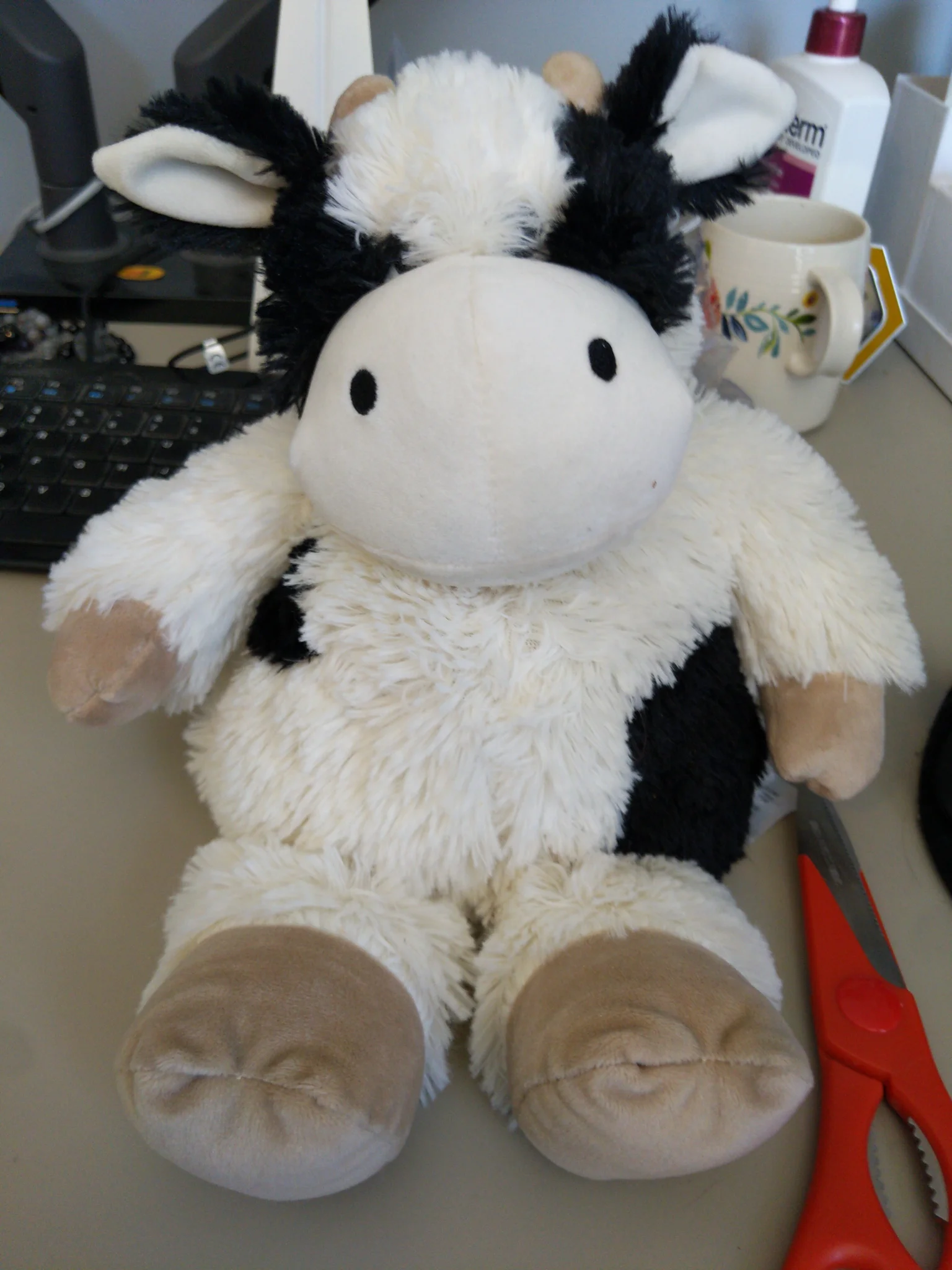 a cute cow plushie
